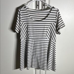 Motherhood Black & White Striped Short Sleeve Scoop Top